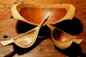 Cherry sapwood on bowls of varying age